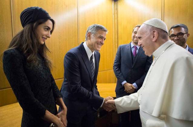 (File) Pope Francis with stars and royals - Vatican Pope Francis met US actor George Clooney and his wife Amal at an event held at the Vatican on May 29, 2016 to promote the work of a foundation inspired by the pontiff, Scholas Occurrentes. - Pope Francis will celebrate his 10th anniversary of pontificate on March 13. Photo by Eric Vandeville ABACAPRESS.COM Rome Vatican (or Holy See)  Copyright: xVandevillexEric ABACAx 843019_001 VandevillexEric ABACAx 843019_001