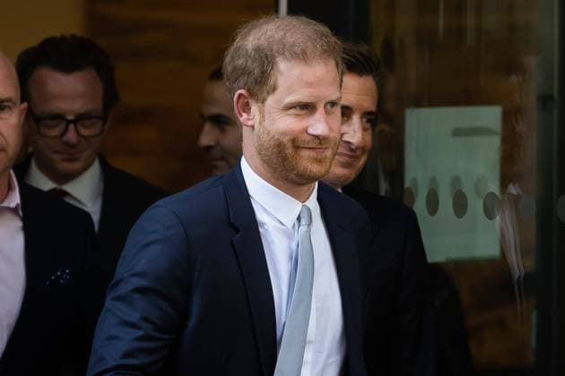 June 7, 2023, London, United Kingdom: Prince Harry, Duke of Sussex leaves the Rolls Building at the Royal Courts of Justice. after giving evidence in the Mirror Group phone hacking trial. Prince Harry is one of several claimants in a lawsuit against Mirror Group Newspapers related to allegations of unlawful information gathering in previous decades. London United Kingdom - ZUMAs197 20230607_zaa_s197_519 Copyright: xTejasxSandhux