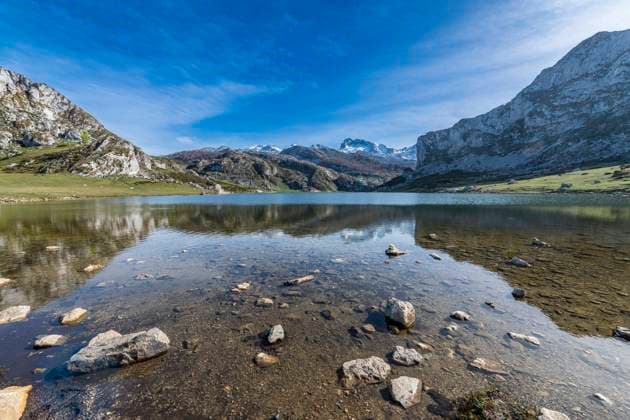 Covadonga lake, Picos de Europa National Park, Asturias, Spain, Europe Copyright: MichaelxRunkel 1184-8354