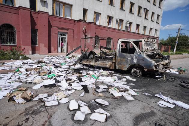 News Themen der Woche KW23 News Bilder des Tages Russia Ukraine Military Operation Shelling 8451261 08.06.2023 The view shows a burnt car after a recent shelling by Ukrainian military in the course of Russia s military operation in Ukraine, in Horlivka, Donetsk People s Republic, Russia. Sergey Baturin Sputnik Horlivka Donetsk People s Republic Russia  Copyright: xSergeyxBaturinx