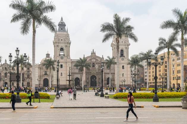 Plaza de Armas, Lima, Peru, South America Copyright: BenxPipe 848-2640 Editorial Use Only