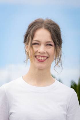 Cannes - Un Certain Regard Photocall Jury member Paula Beer attends the photocall for the Un Certain Regard at the 76th annual Cannes film festival at Palais des Festivals on May 17, 2023 in Cannes, France. Photo by Shootpix ABACAPRESS.COM Cannes France  Copyright: xShootpix ABACAx 853168_025 Shootpix ABACAx 853168_025