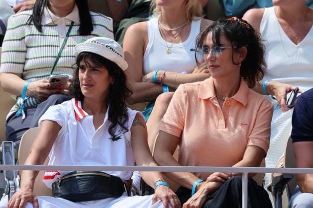 Roland Garros 2023 - Celebrities In The Stands - Day 12 NB Eva Guide and Vanessa Guide in the stands during French Open Roland Garros 2023 on June 08, 2023 in Paris, France. Photo by Nasser Berzane ABACAPRESS.COM Paris France  Copyright: xBerzanexNasser ABACAx 856289_017 BerzanexNasser ABACAx 856289_017