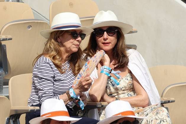 Roland Garros 2023 - Celebrities In The Stands - Day 12 NB Elsa Zylberstein in the stands during French Open Roland Garros 2023 on June 08, 2023 in Paris, France. Photo by Nasser Berzane ABACAPRESS.COM Paris France  Copyright: xBerzanexNasser ABACAx 856289_023 BerzanexNasser ABACAx 856289_023