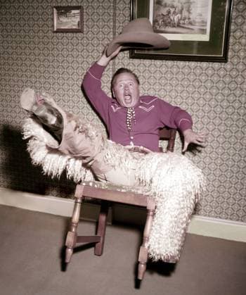 GIRL CRAZY, Mickey Rooney, on-set, 1943M4DGICR EC002 PUBLICATIONXNOTxINxCANxCHNxFRAxITAxJPNxNORxPOLxRUSxESPxUKxUSA Copyright: xx M4DGICR EC002
