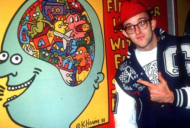 Keith Haring 1980s. Photo by Adam Scull PHOTOlink Courtesy Everett Collection (Keith Haring07443)ASCA037 F4782 PUBLICATIONXNOTxINxCANxCHNxFRAxITAxJPNxNORxPOLxRUSxESPxUKxUSA Copyright: xx ASCA037 F4782