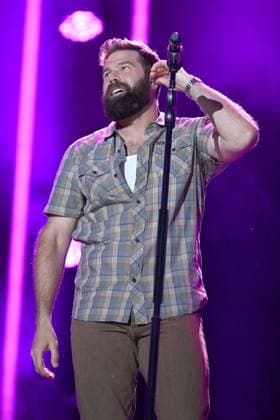 08 June 2023 - Nashville, Tennessee - Jordan Davis. 2023 CMA Music Fest Nightly Concert held at Nissan Stadium. Photo Credit: Dara-Michelle Farr AdMedia 293217 2023-06-08 Tennessee Nashville Etats-Unis  Copyright: xAdMediax STAR_293217_011