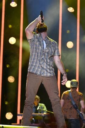 08 June 2023 - Nashville, Tennessee - Jordan Davis. 2023 CMA Music Fest Nightly Concert held at Nissan Stadium. Photo Credit: Dara-Michelle Farr AdMedia 293217 2023-06-08 Tennessee Nashville Etats-Unis  Copyright: xAdMediax STAR_293217_043