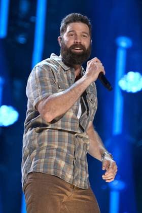 08 June 2023 - Nashville, Tennessee - Jordan Davis. 2023 CMA Music Fest Nightly Concert held at Nissan Stadium. Photo Credit: Dara-Michelle Farr AdMedia 293217 2023-06-08 Tennessee Nashville Etats-Unis  Copyright: xAdMediax STAR_293217_052
