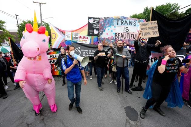June 9, 2023, Ottawa, ON, CANADA: Counter protesters confront demonstrators during a protest against Pride in Ottawa, Friday, June 9, 2023. Ottawa CANADA  - ZUMAc35_ 20230609_zaf_c35_037 Copyright: xSeanxKilpatrickx