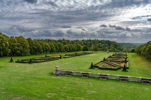 Cliveden House Estate and Gardens Parterre . *** Cliveden Haus Gutshof und Gärten Parterre 9653190 RECORD DATE NOT STATED
