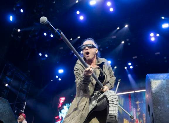 Entertainment Themen der Woche KW23 Entertainment Bilder des Tages SÖLVESBORG 20230609 Iron Maiden med sangaren Bruce Dickinson är huvudakt pa fredagskvällen pa Festival Stage. Sweden Rock Festival 2023, SÖLVESBORG Sverige x10080x *** SÖLVESBORG 20230609 Iron Maiden with singer Bruce Dickinson headlines the Friday night Festival Stage at Sweden Rock Festival 2023, SÖLVESBORG Sweden x10080x  Copyright: xFredrikxSandberg TTx SWEDEN ROCK 2023 TTABB0000000000193317