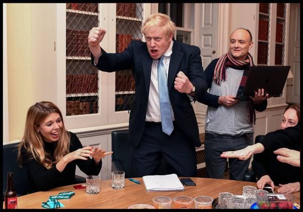 Image Licensed to Parsons Media . 13 12 2019. London, United Kingdom. Boris Johnson Election Night. Britain s Prime Minister Boris Johnson and his partner Carrie Symonds watch the 2019 Election results on the TV in his study in No10 Downing Street.  Copyright: xAndrewxParsonsx xParsonsxMediax PAR-0059-0006