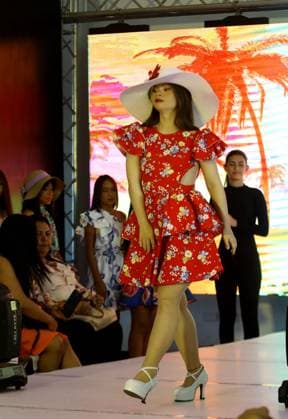 Jessica Jacinto, Model mit Down-Syndrom bei Angel Venegas Modenschau in Valencia, Venezuela June 11, 2023: June 12, 2022. Jessica Jacinto, the Venezuelan model with Down syndrome, was present and paraded Sprint summer, made by fashion designer Angel Venegas, in the state city of Valencia, Carabobo state. Venezuela. Photo: - ZUMAhe3_ 20230611_zbp_he3_022 Copyright: xJuanxCarlosxHernandezx