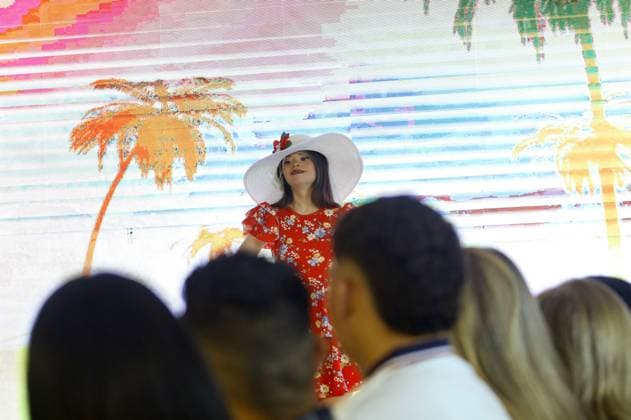 Jessica Jacinto, Model mit Down-Syndrom bei Angel Venegas Modenschau in Valencia, Venezuela June 11, 2023: June 12, 2022. Jessica Jacinto, the Venezuelan model with Down syndrome, was present and paraded Sprint summer, made by fashion designer Angel Venegas, in the state city of Valencia, Carabobo state. Venezuela. Photo: - ZUMAhe3_ 20230611_zbp_he3_023 Copyright: xJuanxCarlosxHernandezx