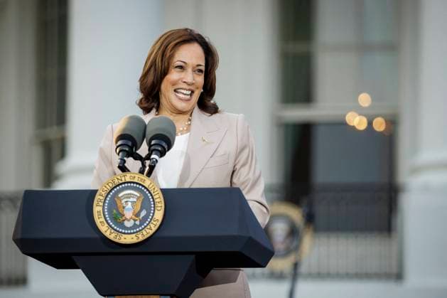 DC: President Biden Hosts a Juneteenth Concert on the South Lawn Vice President Kamala Harris speaks during a Juneteenth concert on the South Lawn of the White House on June 13, 2023 in Washington, D.C. Juneteenth celebrates the emancipation of enslaved African Americans on June 19th and was declared a federal holiday in 2021 by President Joe Biden. (Photo by Samuel Corum Pool ABACAPRESS.COM) Washington The White House DC United States  Copyright: xPool ABACAx 856900_004 Pool ABACAx 856900_004