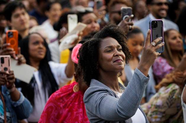 DC: President Biden Hosts a Juneteenth Concert on the South Lawn Attendees listen as Opal Lee, also known as the Grandmother of Juneteenth, speak during a Juneteenth concert on the South Lawn of the White House on June 13, 2023 in Washington, D.C. Juneteenth celebrates the emancipation of enslaved African Americans on June 19th and was declared a federal holiday in 2021 by President Joe Biden. (Photo by Samuel Corum Pool ABACAPRESS.COM) Washington The White House DC United States  Copyright: xPool ABACAx 856900_018 Pool ABACAx 856900_018