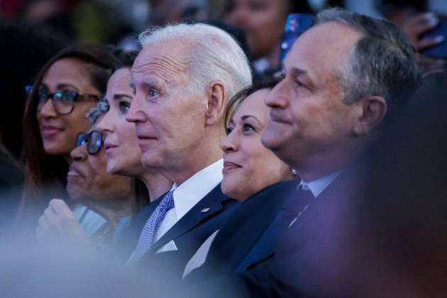 DC: President Biden Hosts a Juneteenth Concert on the South Lawn (L-R) President Joe Biden, Vice President Kamala Harris, and Second Gentleman Doug Emhoff attend a Juneteenth concert on the South Lawn of the White House on June 13, 2023 in Washington, D.C. Juneteenth celebrates the emancipation of enslaved African Americans on June 19th and was declared a federal holiday in 2021 by President Joe Biden. (Photo by Samuel Corum Pool ABACAPRESS.COM) Washington The White House DC United States  Copyright: xPool ABACAx 856900_045 Pool ABACAx 856900_045