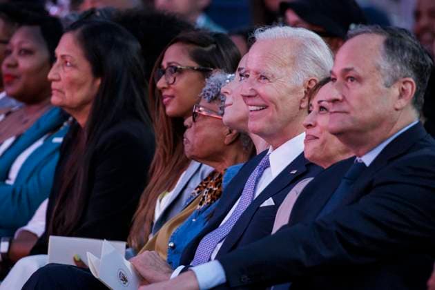 DC: President Biden Hosts a Juneteenth Concert on the South Lawn (L-R) President Joe Biden, Vice President Kamala Harris, and Second Gentleman Doug Emhoff attend a Juneteenth concert on the South Lawn of the White House on June 13, 2023 in Washington, D.C. Juneteenth celebrates the emancipation of enslaved African Americans on June 19th and was declared a federal holiday in 2021 by President Joe Biden. (Photo by Samuel Corum Pool ABACAPRESS.COM) Washington The White House DC United States  Copyright: xPool ABACAx 856900_046 Pool ABACAx 856900_046