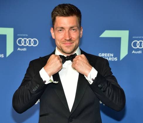 10. GREEN AWARDS, grünert Teppich Philipp Boy, let s dance Ankunft, grüner Teppich zum 10.mal GREENTECH FESTIVALS zu den GREEN AWARDS 2023 Berlin am 14.06.2023 *** 10 GREEN AWARDS, green carpet Philipp Boy, let s dance arrival, green carpet to the 10 times GREENTECH FESTIVALS to the GREEN AWARDS 2023 Berlin on 14 06 2023 Photopress Mueller Photopress Mueller