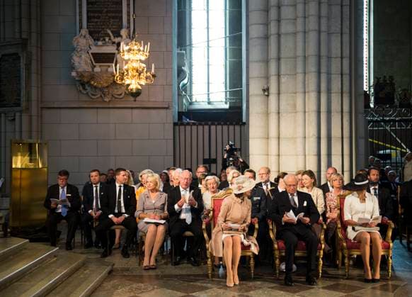 UPPSALA 2014 06 15 Queen Silvia, King Carl XVI Gustaf and Crown Princess Victoria during Sundays welcoming service at Uppsala Cathedral for the new Archbishop Antje JackelÃ n UPPSALA SVERIGE x10050x.  Copyright: xPONTUSxLUNDAHLx xTTx ANTJE JACKELEN ÄRKEBISKOP