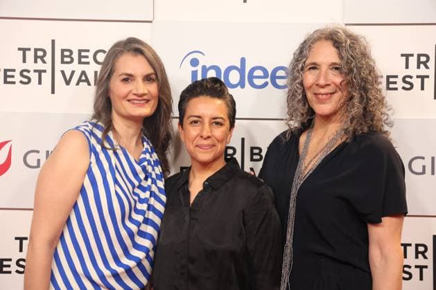 RECORD DATE NOT STATED TriBeCa Film Festival (NEW) Tribeca Film Festival: Taylor Mac™24-Decade History of Popular Music. June 14, 2023, New York, USA: Taylor Mac, Rob Epstein, Jeffrey Friedman, Matt Ray, Machine Bazzle, Joel Stillerman, Linda Brumbach. ,New York s hottest club is Taylor Mac s 24-Decade History of Popular Music. This club has everything: countercultural history, off-the-wall interpretations of America s most recognizable tunes, ping pong warfare, giant inflatable penises making love and war to David Bowie s Heroes, shameless gay melodrama, and of course, MacArthur Fellowship winner Taylor Mac. Credit: Jose Francisco Thenews2 (Foto: Jose Francisco Thenews2 imago images) TriBeCa Film Festival  Copyright: xJosexFranciscox