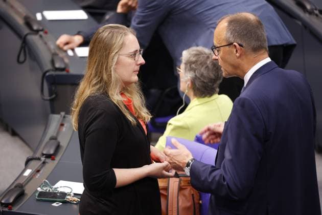 Katharina Dröge, Bündnis 90 Die Grünen, Friedrich Merz, Vorsitzender der CDU CSU-Bundestagsfraktion, Deutschland, Berlin, Reichstag, Gedenkveranstaltung des Deutschen Bundestages zum 70. Jahrestag des Volksaufstandes vom 17. Juni 1953 *** Katharina Dröge, Bündnis 90 Die Grünen, Friedrich Merz, Chairman of the CDU CSU parliamentary group, Germany, Berlin, Reichstag, Commemoration ceremony of the German Bundestag on the 70th anniversary of the popular uprising of June 17, 1953