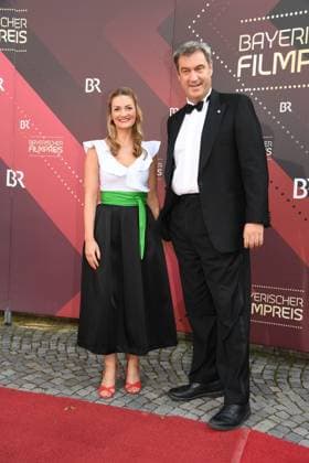 Bilder des Jahres 2023, Entertainment June 06 Entertainment Themen der Woche KW24 Entertainment Bilder des Tages Judith Gerlach und Markus Söder Verleihung des Bayerischen Filmpreis 22 Ehrung, Auszeichnung, Preis Prinzregenten Theater München 16. Juni 2023 *** Judith Gerlach and Markus Söder Bavarian Film Award 22 Honor, Award, Prize Prinzregenten Theater Munich 16 June 2023
