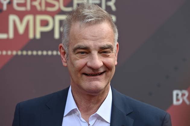 Heinrich SCHAFMEISTER actor single image,cropped single image,portrait,portrait red carpet,red carpet,bavarian film award 2023 on 16 06 2023 in Prinzregententheater in munich