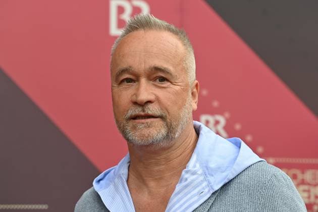 Actor Thomas Darchinger, single image,cropped single image,portrait,portrait red carpet,red carpet,Bavarian Film Award 2023 on 16 06 2023 in Prinzregententheater in Munich
