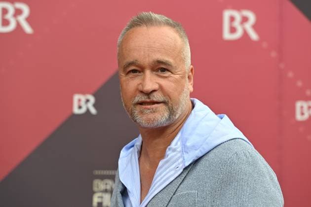 Actor Thomas Darchinger, single image,cropped single image,portrait,portrait red carpet,red carpet,Bavarian Film Award 2023 on 16 06 2023 in Prinzregententheater in Munich