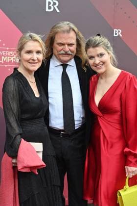 Music producer Leslie Mandoki M arrives with his wife Eva l and daughter Lara r Red Carpet,Red Carpet,Bavarian Film Award 2023 at Prinzregententheater in Munich on 16 06 2023