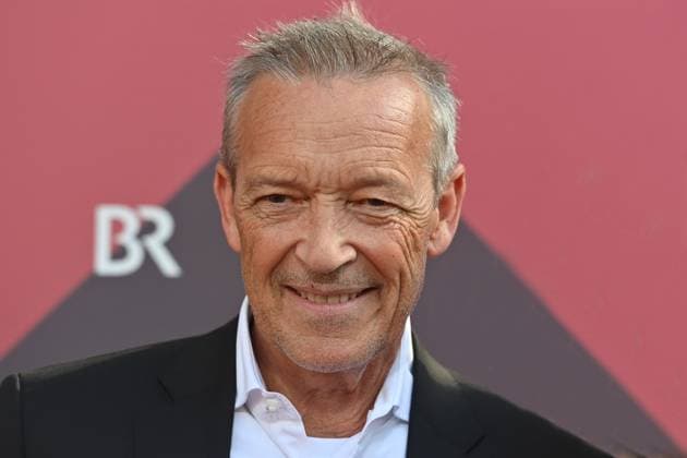 Michael ROLL actor, single image, cropped single image, portrait, portrait red carpet, red carpet, Bavarian Film Award 2023 on 16 06 2023 in the Prinzregententheater in Munich