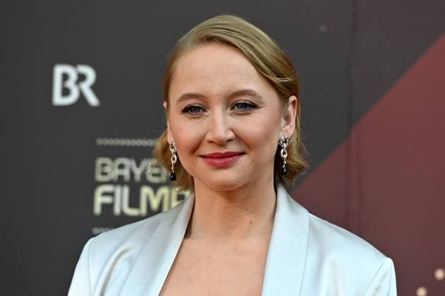 Anna Maria MUEHE actress, single image, cropped single image, portrait, portrait red carpet, red carpet, Bavarian Film Award 2023 on 16 06 2023 in the Prinzregententheater in Munich