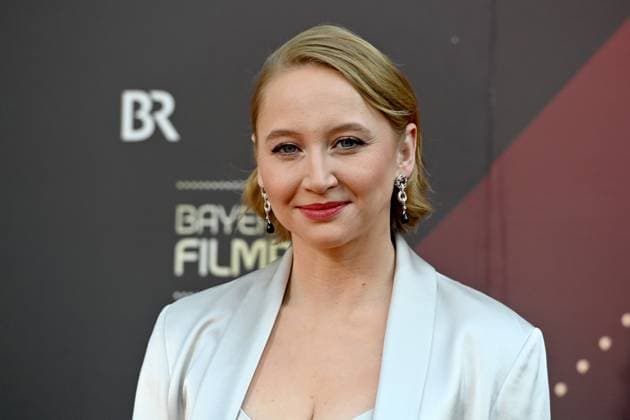 Anna Maria MUEHE actress, single image, cropped single image, portrait, portrait red carpet, red carpet, Bavarian Film Award 2023 on 16 06 2023 in the Prinzregententheater in Munich