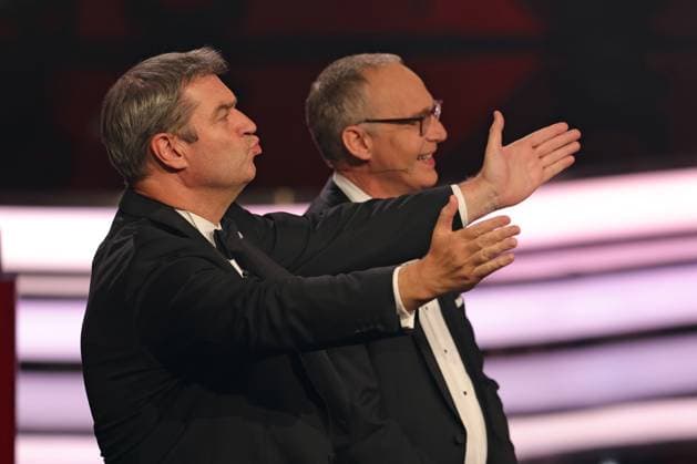 Markus Söder Bavarian Film Award 2022 Bavarian Prime Minister Dr Markus Söder li sends honorary award winner Michael Bully Herbig a kiss at the 44 Bavarian Film Award 2022 ceremony on 16 06 2023 at the Prinzregententheater Munich, Bavaria, Germany