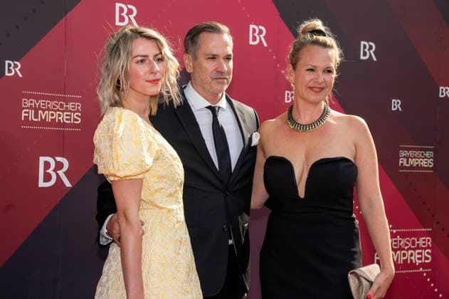 Guest, Manou Lubowski and Lara von Stumberg at the 44 Bavarian Film Award 2022 ceremony at the Prinzregententheater in Munich, 16 06 2023 Foto:xN.xKolinzx xFuturexImage