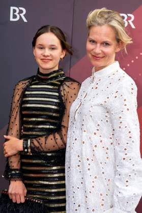 Rosalie Darchinger and Katharina Schwarz at the 44 Bavarian Film Award 2022 ceremony at the Prinzregententheater in Munich, 16 06 2023 Foto:xN.xKolinzx xFuturexImage