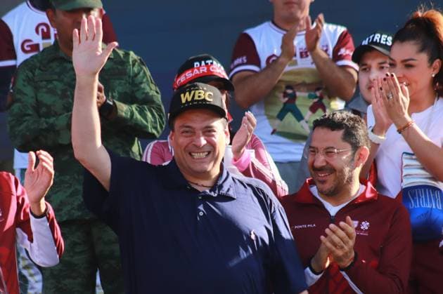 June 17, 2023 in Mexico City, Mexico: Hundred of Personstake part during the Massive Boxing Class in the Mexico City ZoÂ³calo, headed by personalities from Mexican boxing . On June 17, 2023 in Mexico City, Mexico. Mexico City Mexico - ZUMAe321 20230617_zia_e321_059 Copyright: xCarlosxSantiagox