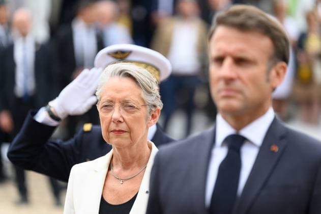 83rd anniversary of the Appeal of 18 June at Mont Valerien - Suresnes French Prime Minister Elisabeth Borne and French President Emmanuel Macron French President Emmanuel Macron during a ceremony commemorating the 83rd anniversary of late General Charles De Gaulle s June 1940 appeal for French Resistance against Nazi Germany, at the Mont Valerien National Memorial in Suresnes on the outskirts of Paris on June 18, 2023. Photo by Jacques Witt Pool ABACAPRESS.COM Suresnes France  Copyright: xWittxJacques Pool ABACAx 857396_050 WittxJacques Pool ABACAx 857396_050