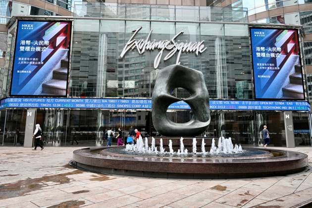 HONG KONG, CHINA - JUNE 19: An electronic screen promoting the HKD-RMB Dual Counter Model is seen on the Exchange Square complex, which houses the Hong Kong Stock Exchange (HKEX), on June 19, 2023 in Hong Kong, China. The HKD-RMB Dual Counter Model was launched at the Hong Kong Exchanges and Clearing (HKEX) on June 19.  Copyright: xChinaxNewsxServicex 111441837586