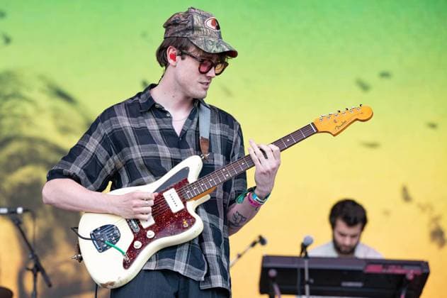 June 18, 2023, Manchester, Tennessee, United States: Jake Luppen with Hippo Campus performs on Day 4 of the 2023 Bonnaroo Music & Arts Festival on June 18, 2023 in Manchester, Tennessee. Manchester United States - ZUMAs181 20230618_zea_s181_043 Copyright: xDarrenxEaglesx
