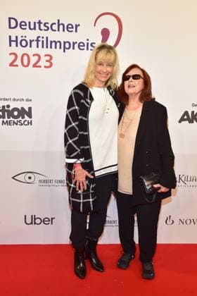 21 German Hearing Film Award 2023 Deborah Weigert with mother Brigitte Kaethe Grothum arrival, to the 21 German Hearing Film Award 2023 in Berlin on 18 06 2023 Photopress Mueller Photopress Mueller