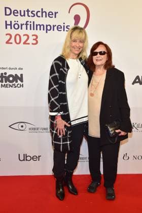 21 German Hearing Film Award 2023 Deborah Weigert with mother Brigitte Kaethe Grothum arrival, to the 21 German Hearing Film Award 2023 in Berlin on 18 06 2023 Photopress Mueller Photopress Mueller