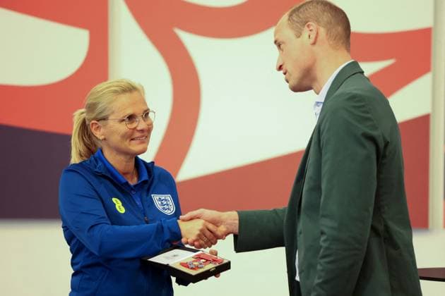 Britain s Prince William visits England Women s football team in Burton upon Trent Britain s Prince William, the Prince of Wales and President of The Football Association, presents a legacy cap to football player Bethany England as he visits England Women s team to wish them luck ahead of the 2023 FIFA Women s World Cup, at the national football centre at St. George s Park in Burton upon Trent, Britain June 20, 2023., Credit:PHIL NOBLE Avalon UNITED KINGDOM, BURTON UPON TRENT  Copyright: xPHILxNOBLEx xAvalonx 0784436449