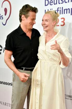 Roman Knizka and Feo Aladag at the award ceremony of the 21 German Hearing Film Award 2023 at Deutsche Telekoms Berlin Representative Office, 20 06 2023 Foto:xN.xKubelkax xFuturexImage