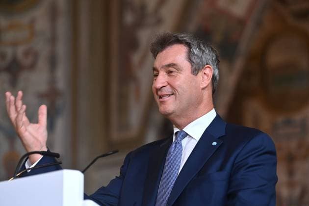 Markus SOEDER (Ministerpraesident Bayern und CSU Vorsitzender) bei seiner Laudatio, Gestik,Einzelbild,angeschnittenes Einzelmotiv,Portraet,Portrait,Porträt. Aushaendigung des Bayerischen Verdienstordens an Frau Bundeskanzlerin a. D. Dr. Angela Merkel am 21.06.2023 im Antiquariat der Residenz in Muenchen. *** Markus SOEDER Ministerpraesident Bavaria and CSU chairman with his laudation, gesture, single picture, cut single motive, Portraet, Portrait, portrait Aushaendigung of the Bavarian order of merit to Mrs. Bundeskanzlerin a D Dr Angela Merkel on 21 06 2023 in the antiquarian bookshop of the residence in Munich