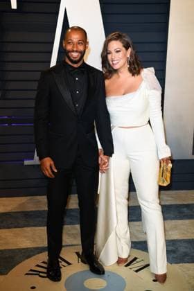 Ashley Graham Announces Pregnancy File photo - Ashley Graham and Justin Ervin attending the 2019 Vanity Fair Oscar Party hosted by editor Radhika Jones held at the Wallis Annenberg Center for the Performing Arts on February 24, 2019 in Los Angeles, CA, USA. Ashley Graham is going to be a mom. The model and her husband, Justin Ervin, shared the happy news in a sweet Instagram post on Wednesday. Photo by David Niviere ABACAPRESS.COM Los Angeles United States  Copyright: xNivierexDavid ABACAPRESS.COMx 672019_211 NivierexDavid ABACAPRESS.COMx 672019_211