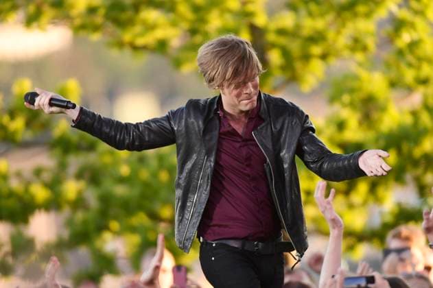 STOCKHOLM 20170711 Björn Dixgard fran Mando Diao uppträder under tisdagens Allsang pa Skansen. STOCKHOLM SVERIGE x11720x *** STOCKHOLM 20170711 Björn Dixgard from Mando Diao performs during Tuesdays Allsang pa Skansen STOCKHOLM SVERIGE x11720x  Copyright: xErikxSimanderx xTTx ALLSANG PA SKANSEN