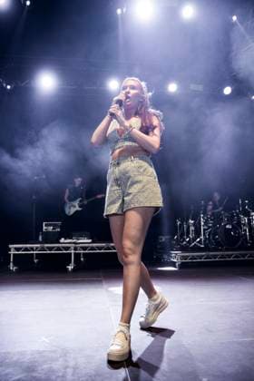 Mimi Webb live at Tinderbox 2023, Odense, Denmark Odense, Denmark. 22nd, June 2023. The British singer Mimi Webb performs a live concert during the Danish music festival Tinderbox 2023 in Odense. Odense Denmark  Copyright: xGonzalesxPhoto LassexLagonix
